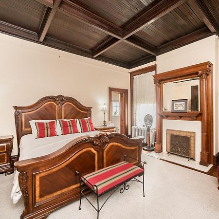 One Of These Nights - King Sized Bed - Sleeps 2 Hotel Lynchburg Buitenkant foto