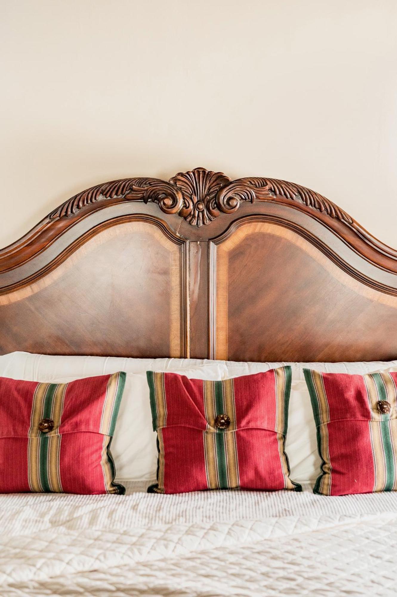 One Of These Nights - King Sized Bed - Sleeps 2 Hotel Lynchburg Buitenkant foto